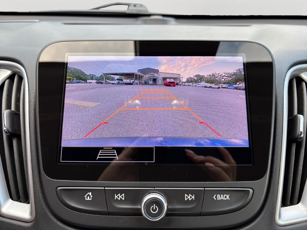 Used 2025 Chevrolet Malibu LT FWD image 26
