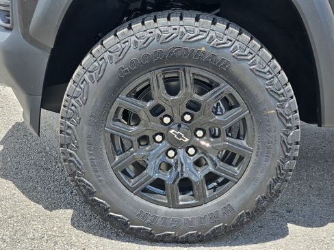New 2026 Chevrolet Colorado Trail Boss AWD/4WD image 7