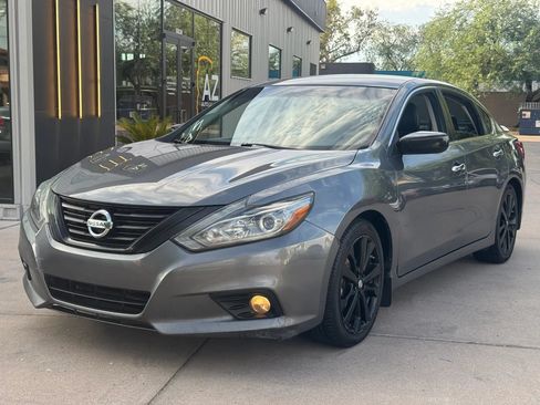 Used 2018 Nissan Altima 2.5 SR w/ SR Midnight Edition FWD image 2