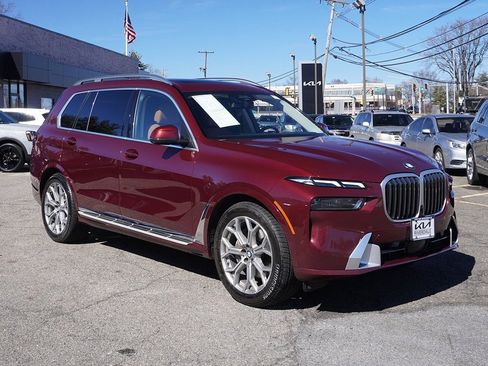 Used 2024 BMW X7 xDrive40i w/ Premium Package image 2