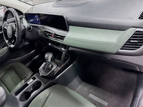 Used 2024 Kia Seltos SX image 31