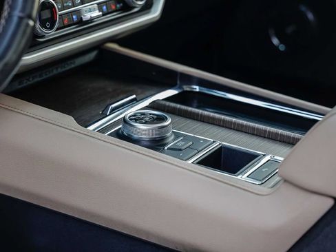 Used 2024 Ford Expedition Max Limited image 22