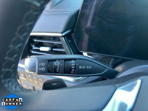 Used 2025 Chevrolet Suburban Z71 AWD/4WD image 24