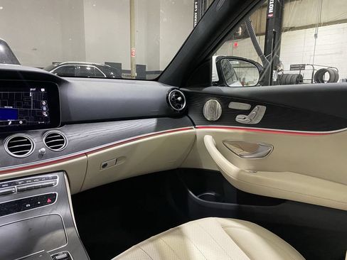 Used 2023 Mercedes-Benz E 350 Sedan w/ Premium Package image 4