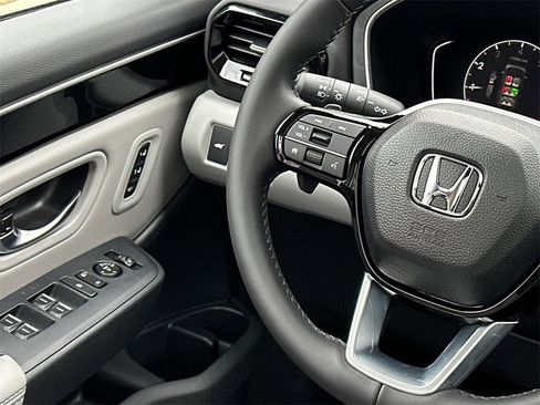 New 2025 Honda Pilot Touring image 22