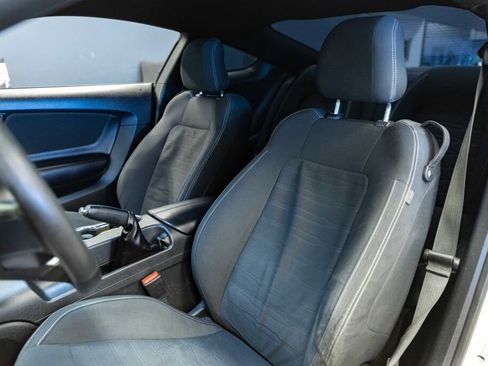 Used 2015 Ford Mustang GT image 11