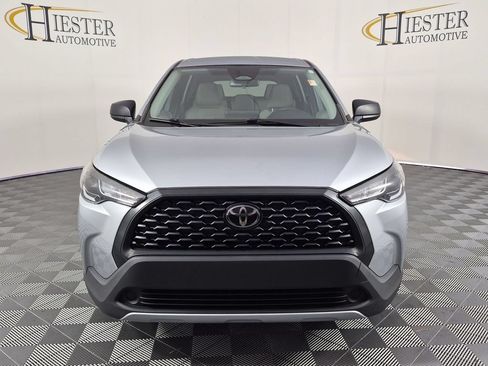 Used 2023 Toyota Corolla Cross L FWD image 9
