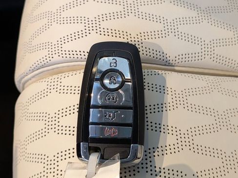 New 2026 Lincoln Nautilus Black Label w/ Jet Appearance Package image 27