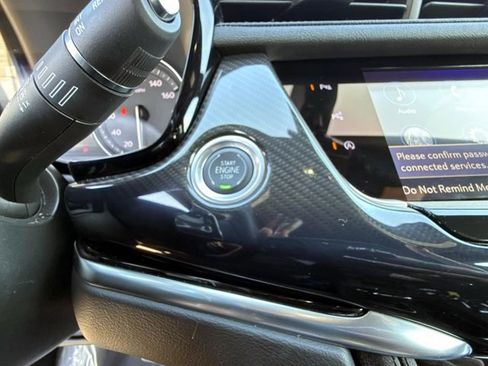 Used 2024 Cadillac XT6 Sport w/ Technology Package image 31