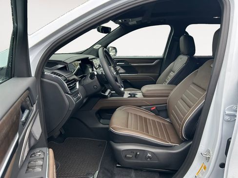 New 2026 GMC Acadia Denali Ultimate AWD/4WD image 6