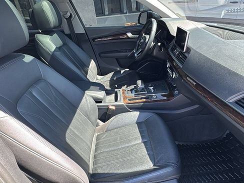 Used 2018 Audi Q5 2.0T Premium Plus w/ Premium Plus Package AWD/4WD image 19