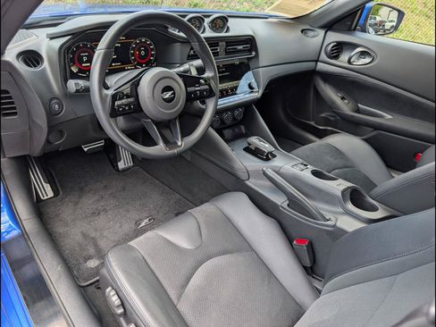 Used 2025 Nissan Z Performance w/ Floor Mat Package RWD image 8