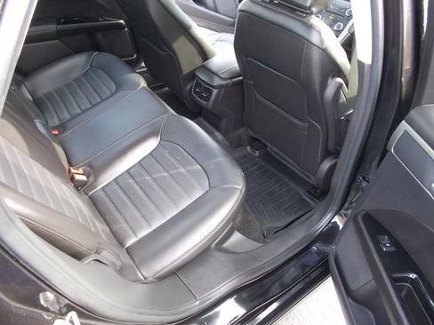 Used 2015 Ford Fusion SE w/ Equipment Group 202A image 23