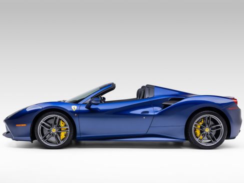 Certified 2017 Ferrari 488 Spider RWD image 5