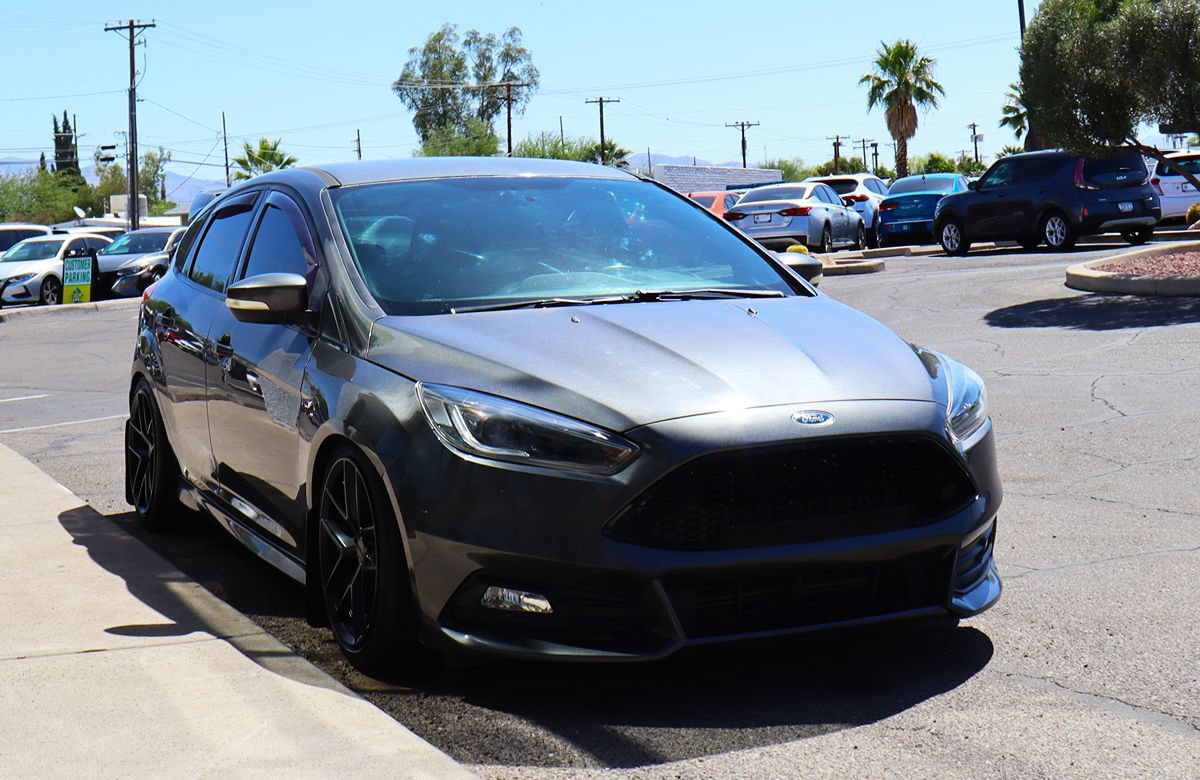 Used 2018 Ford Focus ST FWD image 14