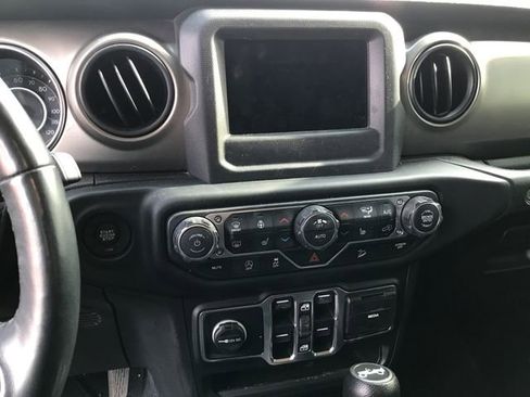 Used 2019 Jeep Wrangler Unlimited Sport S image 5