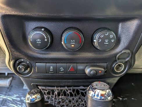 Used 2016 Jeep Wrangler Unlimited Sport w/ Quick Order Package 24S AWD/4WD image 17