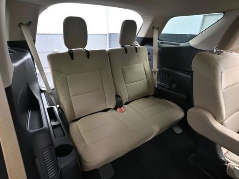 Used 2022 Ford Explorer XLT RWD image 37