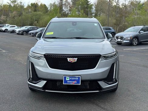 Used 2025 Cadillac XT6 Sport w/ Platinum Package AWD/4WD image 2