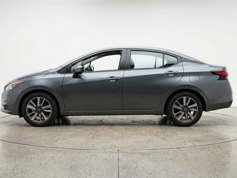 Used 2025 Nissan Versa SV FWD image 5