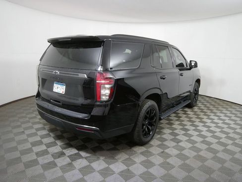 Used 2022 Chevrolet Tahoe Z71 w/ Luxury Package image 3