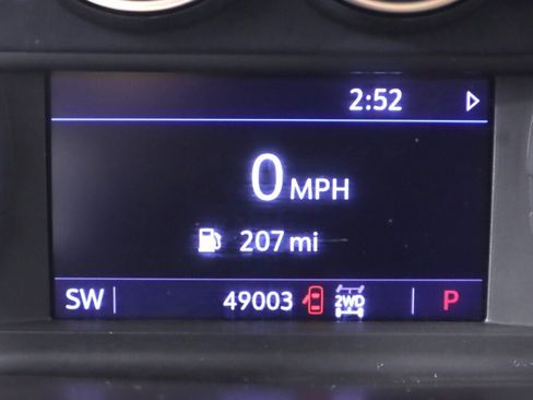 Used 2021 Chevrolet Silverado 1500 LT w/ Convenience Package II image 15