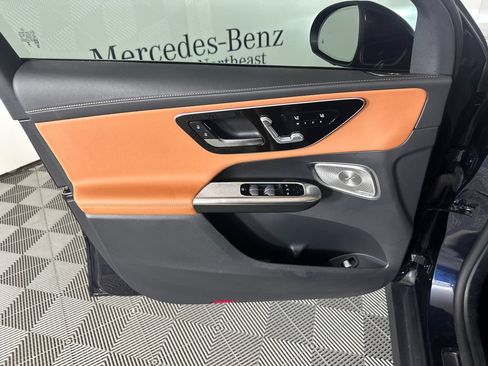 Certified 2023 Mercedes-Benz GLC 300 image 10