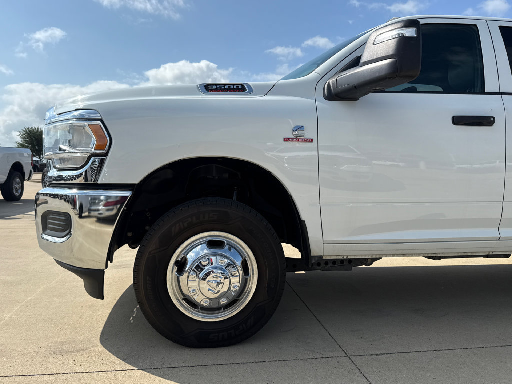 Used 2024 RAM 3500 Tradesman w/ Chrome Appearance Group AWD/4WD image 5