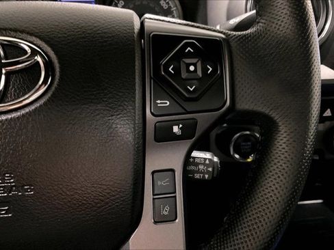 Certified 2022 Toyota Tacoma TRD Off-Road image 20