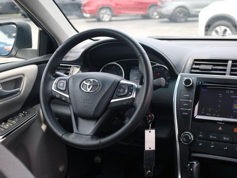 Used 2016 Toyota Camry SE FWD image 23
