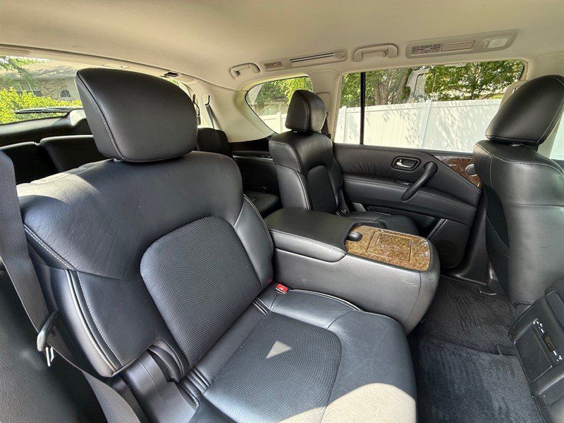 Used 2016 INFINITI QX80 4WD w/ Driver's Assistance Package image 23