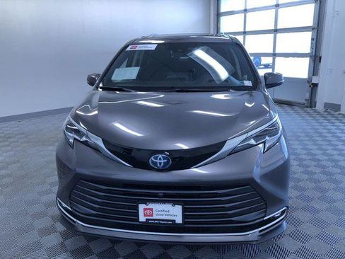 Certified 2022 Toyota Sienna Platinum AWD/4WD image 14