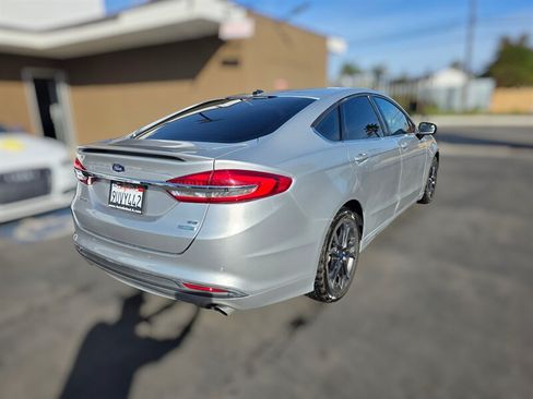 Used 2018 Ford Fusion SE w/ Equipment Group 201A FWD image 15