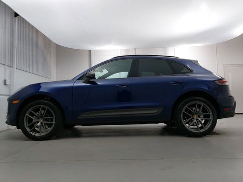Used 2025 Porsche Macan Turbo image 2