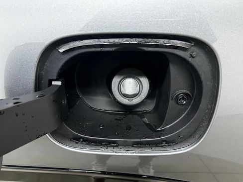 New 2026 Chevrolet Traverse RS w/ LPO, Floor Liner Package FWD image 40