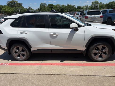 Used 2024 Toyota RAV4 XLE w/ Convenience Package AWD/4WD image 4