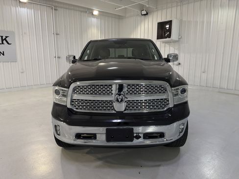 Used 2017 RAM 1500 Laramie w/ Convenience Group image 8