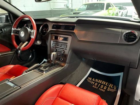 Used 2013 Ford Mustang GT Premium image 36