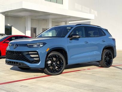 New 2025 Volkswagen Tiguan SE R-Line