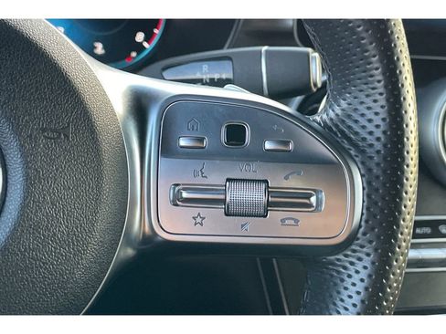 Used 2021 Mercedes-Benz GLC 300 image 37