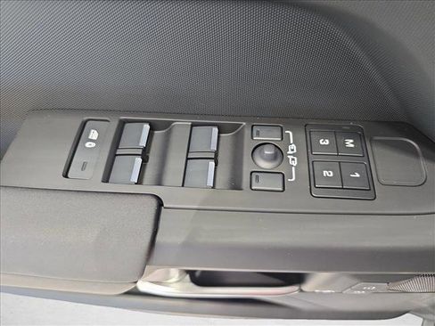 Used 2025 Land Rover Defender 110 S AWD/4WD image 27