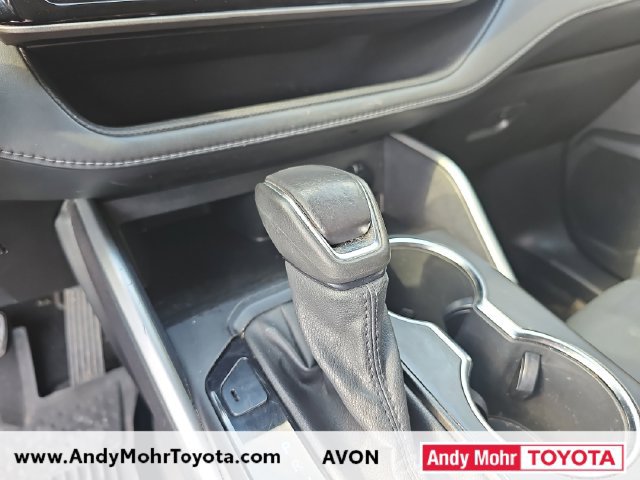 Used 2022 Toyota Highlander XLE FWD image 15