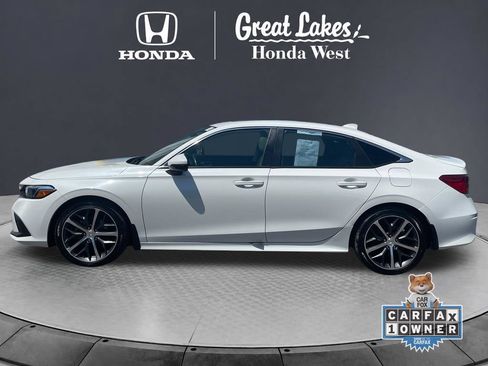 Used 2024 Honda Civic Touring image 3