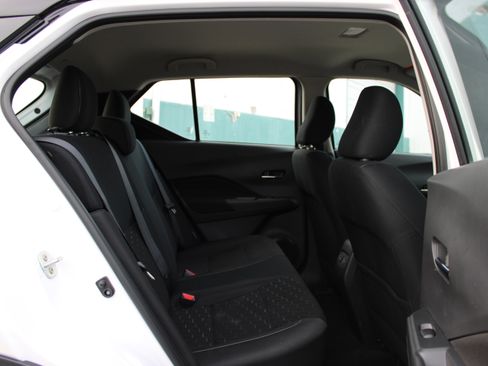 Certified 2024 Nissan Kicks SV image 11