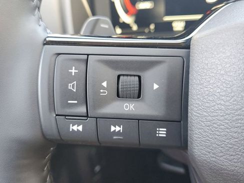 Certified 2025 Nissan Rogue SL w/ Tech Package image 18