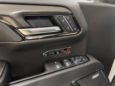 Used 2025 GMC Sierra 1500 AT4 w/ AT4 Premium Package image 7