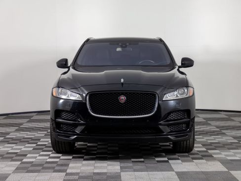 Used 2018 Jaguar F-PACE Premium AWD/4WD image 11