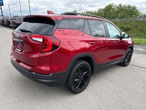 Certified 2023 GMC Terrain SLE w/ Driver Convenience Package AWD/4WD image 5
