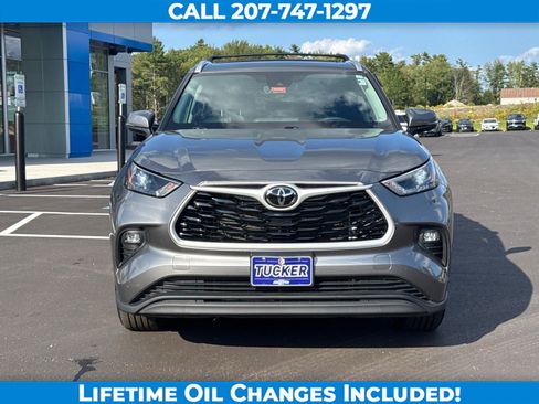 Used 2026 Toyota Highlander XLE AWD/4WD image 2