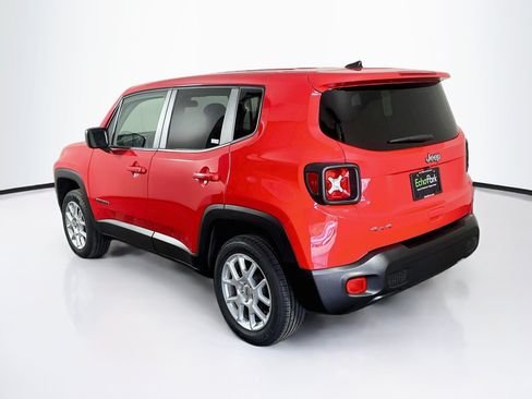 Used 2023 Jeep Renegade Latitude AWD/4WD image 5